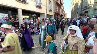 Josselin Le défilé de clôture du festival médiéval [upl. by Yenahc]