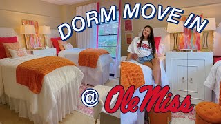 FRESHMAN DORM MOVE IN VLOG 2023 at Ole Miss Crosby Hall [upl. by Tnilc]