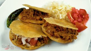 Gorditas de Maíz de Chicharrón en Salsa Roja  quotEl Saborcito Rojoquot [upl. by Jerusalem]