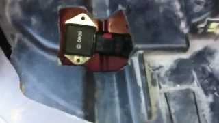 Replacing the fan relay on 00  03 Jeep Grand Cherokee [upl. by Demy]