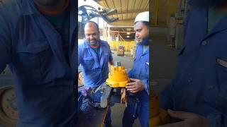 hydraulic motor fitting shorts engine mechanic mechanical shortviral viral trending 🚛 [upl. by Kacey446]