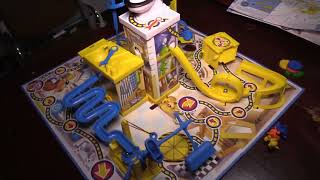 Hasbro 48221 Mouse Trap Board Game Classic Action and Chain Reaction Game quick look [upl. by Nickolas286]