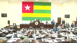 Togo LE NOUVEAU GOUVERNEMENT FACE AU PARLEMENT [upl. by Kurzawa975]