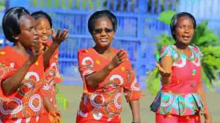 Nipisheni Njia St Monica Catholic Choir Holy Trinity Musaalani Mwala [upl. by Nailuj]