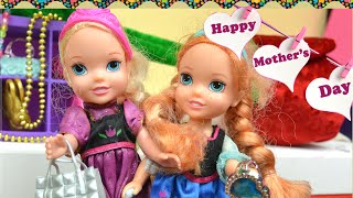 Anna and Elsa Toddlers Mothers Day Gift at Barbies Store  Ep 56  Toys In Action [upl. by Atirma]