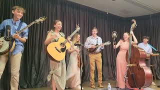 Funniest Dueling Banjo  Sold out crowd at Appalachian Auditorium St James  Cotton Pickin Kids [upl. by Nwahsear]