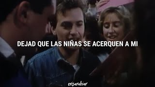 Dejad que las niñas se acerquen a mi  Hombres G Letra  Video [upl. by Etram768]