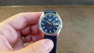 How to wind up a Seiko 5 automatic watch [upl. by Nylavad204]