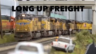 Long Union Pacific train in HO Scale [upl. by Candide]