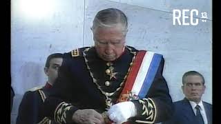 Un día 11 de marzo Pinochet le entregó el poder a Aylwin 1990 [upl. by Tod]