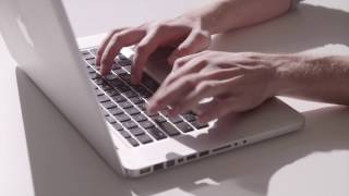 Videos para Web  Escribiendo en una Laptop [upl. by Ayahsey]