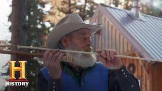 Mountain Men Tom Crafts an Ancient Hunting Weapon Season 9  History [upl. by Elleirua752]