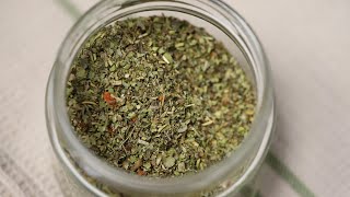 Easy Homemade Italian Seasoning Recipe [upl. by Coffeng]