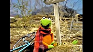 Kermit Intros Emmet Otters Jugband Christmas [upl. by Ranilopa]