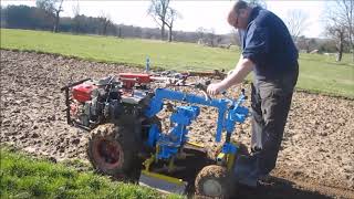 Einachser mit Eigenbau Kreiselegge DIY walk behind tractor with power harrow [upl. by Malsi471]