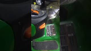 John Deere D140 axle slipping inampout Part 1 [upl. by Anipsed]