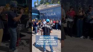 Banda Los Recoditos improvisa concierto en caseta bloqueada en Durango  Mazatlán Shorts [upl. by Tihor92]