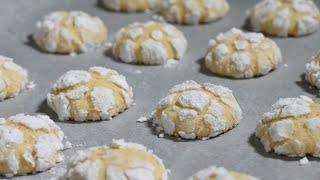 Bijeli raspucanci White chocolate crackle cookies  Sašina kuhinja [upl. by Lierbag607]