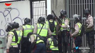 Resumen de la confrontación en Caracas en el día de hoy [upl. by Kciredes]