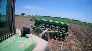 Planting Soybeans 2018  John Deere 7810  750 Grain Drill [upl. by Faletti]