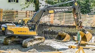 Bagger in Aktion  Bagger im Einsatz  HD  Excavator in Action [upl. by Weinberg]