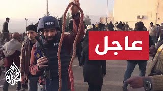 مراسل الجزيرة يبدو أن فرق الإنقاذ وصلت إلى بعض الزنازين السرية بسجن صيدنايا في ريف دمشق [upl. by Casady807]