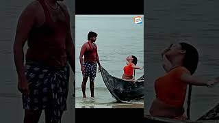 റൊമാൻറ്റിക്കാവാൻ പറ്റിയ സമയം Utharachemmeen Movie Shorts [upl. by Rickert]