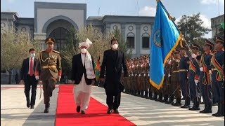 Afghan president welcomes Pakistan PM to Kabul with honour guard  AFP [upl. by Bully]