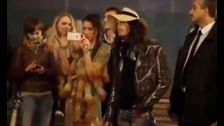 Aerosmith Steven Tyler sing with the street musician Moscow [upl. by Phillip]