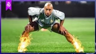 ROBERTO CARLOS  INCREDIBLE GOALS FROM A LEGENDARY DEFENDER [upl. by Belter]