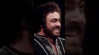 Luciano Pavarotti Mesmerizes with his Powerful Rendition of Nessun Dorma VINCERO classicalmusic [upl. by Nekial]