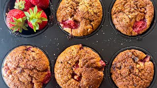 Výborné Jednoduché Veganské Jahodové Muffiny [upl. by Aitnauq975]