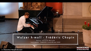 Chopin Walzer hmoll [upl. by Aerdna810]