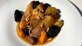 Recepta de Nadal de Carme Ruscalleda pollastre de pota blava amb prunes i pinyons [upl. by Naugan651]