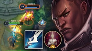 NEW Best Lucian Build amp Runes in Mid Lane [upl. by Nylcsoj]