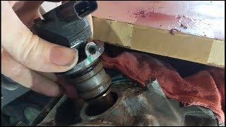 Ford 42 L Camshaft Position Synchronizer Replacement HOW TO [upl. by Nevin507]