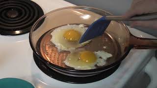 Corning Visions Skillet Eggs Over Easy [upl. by Noitsirhc]