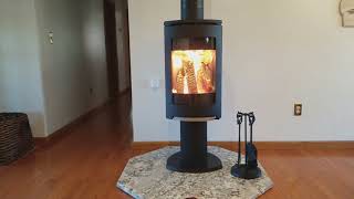 Jotul F370 Woodstove  2018 Review [upl. by Eulalie]