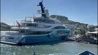 The superyacht Go crashing into the dock in Simpson Bay St Maarten [upl. by Kei836]