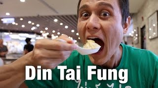 Din Tai Fung at Taipei 101 How to Eat Taiwanese Soup Dumplings [upl. by Loni]