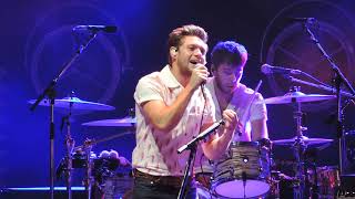 Niall Horan Singing Billy Joels New York State of Mind [upl. by Adamek]