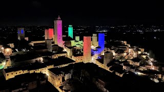 San Gimignano colori nella notte  dicembre 2023  Tuscany 4K [upl. by Yrro]