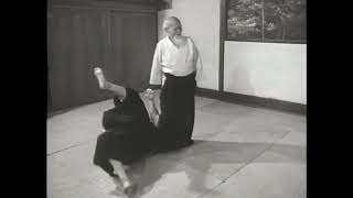 Aikido  OSensei Morihei Ueshiba  genkey kokyunage [upl. by Hallutama]