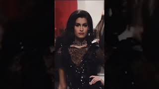 Yasmeen Ghauri in Chanel SpringSummer 1991 HauteCouture FashionShow by Karl Lagerfeld [upl. by Caputto]