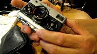 A quick look at the Rollei 35 S 35mm camera [upl. by Alik]