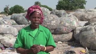 La valorisation des déchets plastiques au Sénégal [upl. by Hulen]