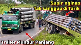 Trailer Gagal Nanjak  Trailer Menarik Truk Terberam [upl. by Llehsad]