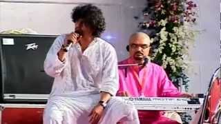 Sonu Nigam Live Performance  Saibaba Bolo [upl. by Annaitat]