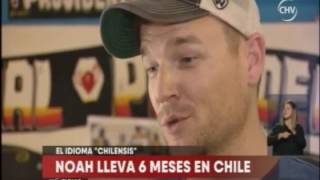 Idioma quotchilensisquot Reportero argentino parodia forma de hablar de los chilenos [upl. by Atteuqcaj]