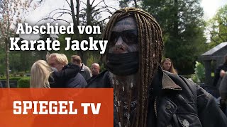 Abschied von quotKarate Jackyquot Beerdigung in CoronaZeiten  SPIEGEL TV [upl. by Lisle]